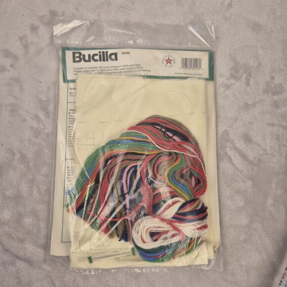Bucilla Christmas stocking 18" #82426 ‘Santa’s Visit’ new, never opened - Picture 4 of 4
